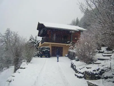 Comfortable With Spectacular Mountain Views 펜션