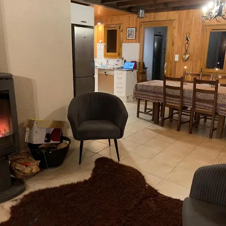Comfortable With Spectacular Mountain Views