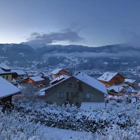 Hébergement de vacances Comfortable With Spectacular Mountain Views Verchaix